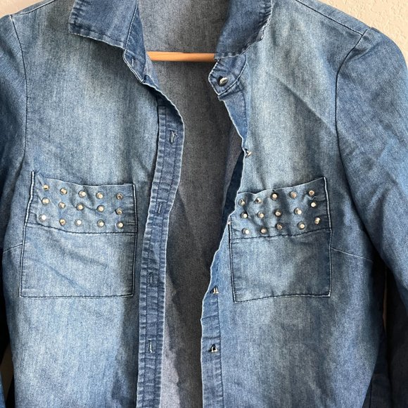 Button Up Shirts Bundle - Picture 10 of 12